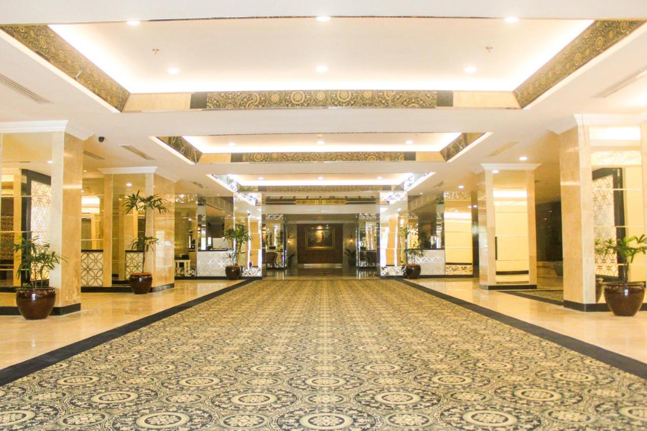 Hotel New Saphir Yogyakarta Exteriör bild